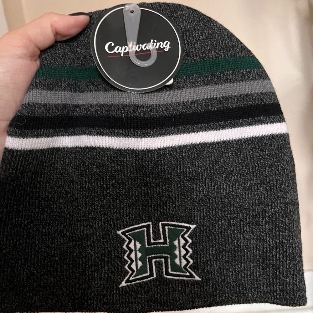 U of Hawaii beanie multicolored